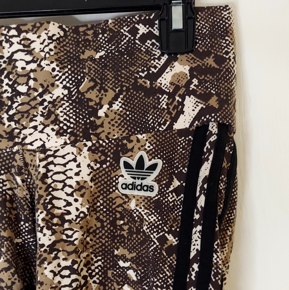 Adidas Originals Snake Cycle Shorts - Picture 6 of 7